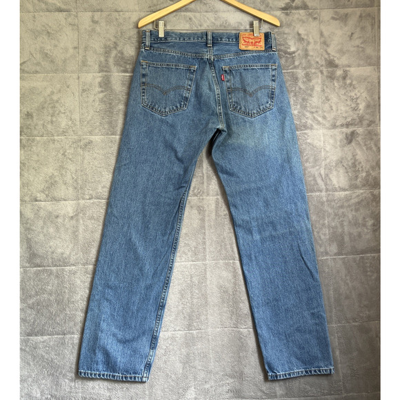 Levis 505 Jeans Men 34x34 Blue Medium Straight Relaxed Cotton Fade 31" Inseam - Picture 2 of 12